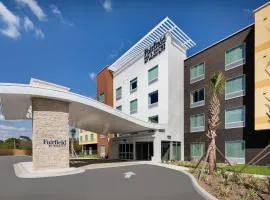 Fairfield Inn & Suites by Marriott Tampa Wesley Chapel，位于卫斯理堂Zephyrhills Municipal Airport - ZPH附近的酒店