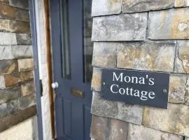 Mona's Cottage - Private Parking, Sea Views, Garden & Close To Harbour & Beach