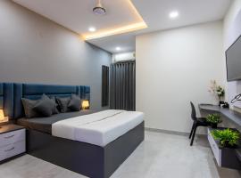 Housr 84 Kondapur Hyderabad Near Botanical Garden，位于海得拉巴的酒店