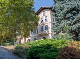 Villa Sardino，位于Settimo Vittone的酒店