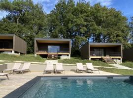 Le Black Sheep Gîtes & Spa Privatif Sarlat，位于萨尔拉拉卡内达的酒店