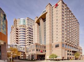 Cincinnati Marriott at RiverCenter，位于卡温顿辛辛那提市（伦肯场）机场 - LUK附近的酒店