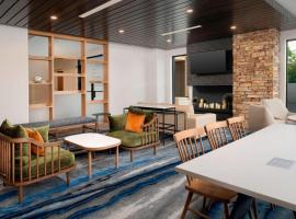 Fairfield Inn & Suites by Marriott Alexandria West/Mark Center，位于亚历山德里亚的酒店