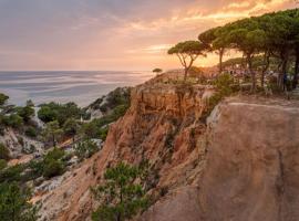 Pine Cliffs Hotel, a Luxury Collection Resort, Algarve，位于阿尔布费拉的酒店