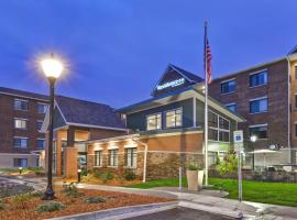 Residence Inn by Marriott Cleveland Airport/Middleburg Heights，位于米德尔堡海茨的酒店