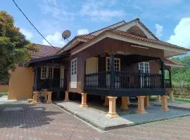 KaLong Bay Homestay Villa Melati Tepi Pantai
