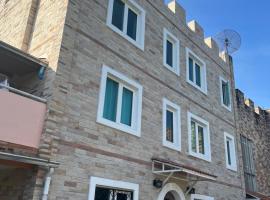 The Castle Hotel Nong Khai，位于Ban Nong Chaeng的酒店
