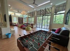 Forest Lodge, Radiant Janda Baik，位于彭亨的酒店