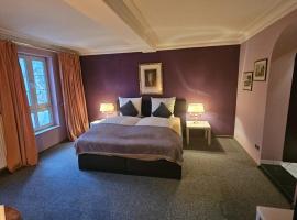 Hotel MALEPARTUS am Kurpark，位于巴特施瓦尔巴赫的酒店