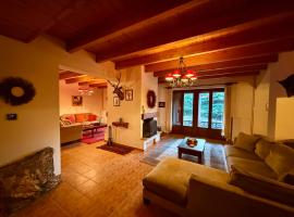 Anemoria Chalets-Castalia Chalet，位于埃普塔罗弗斯的酒店