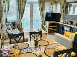 Luxury Cozy Caravan at Seaton Sands
