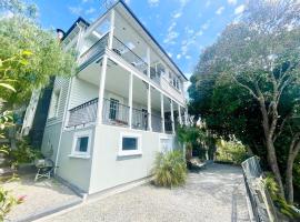 Blue Seas Villa，位于纳皮尔的酒店