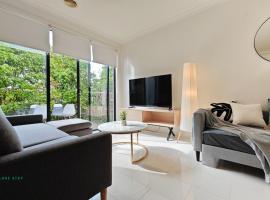 Modern 2-Bedroom Townhouse Near DFO & RMIT，位于奎斯特邦多拉的酒店