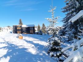 Natura Tiny House，位于马里瑟尔的酒店