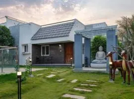 The JhilMil Paradise 6 BHK Villa 3 Pvt Pool Pvt lawn