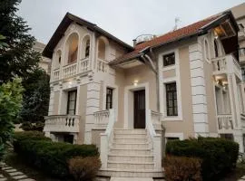 Villa Emerald