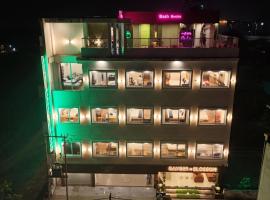 Ganges Blossam, Haridwar-Rishikesh Road - A Four Star Luxury Hotel，位于瑞诗凯诗的酒店