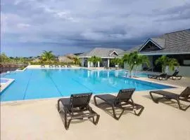 Family Friendly Villa - FullyAC - 15mins Ocho Rios