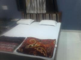 STARiHOTELS Railway Station Akola，位于Sivni的酒店
