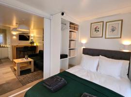 ForRest Glamp Saulkrasti，位于拉脱维亚的带停车场的酒店