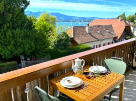 SwissHut Stunning Views Alps Lake - Apart. Staat 22，位于图恩的酒店