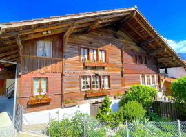 SwissHut Stunning Views Alps Lake - Chalet Erli，位于Därligen的酒店