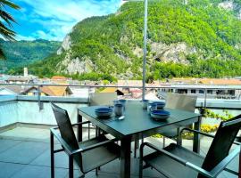 SwissHut Penthouse 10min Interlaken West Station - Apart. Blume 2，位于因特拉肯的酒店