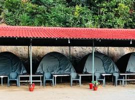 The nest bettathur Coorg campsite，位于马迪凯里的露营地