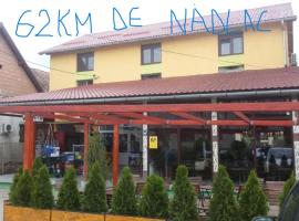 La Tusi Lovrin，位于Lovrin的酒店