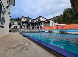 Chelle's Suites and Restaurant