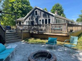 In Union Pier! By Beach with 5 bedrooms, jacuzzi, yard，位于联盟码头的酒店