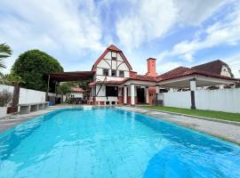 Private Pool Villa 807 - Fong Homestay，位于Kampong Ulu Pegoh的酒店