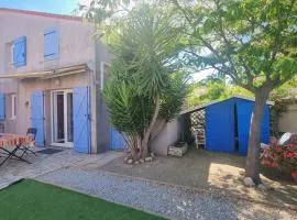 Maisonnette familiale climatisée dans résidence avec piscine