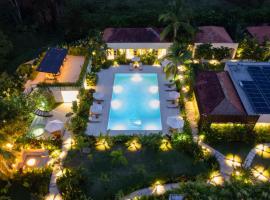 Hotel Palo Cruz，位于比亚维森西奥的带按摩浴缸的酒店