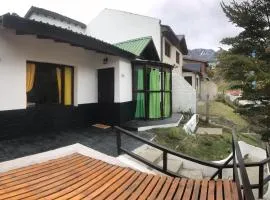 Casa Alem con vista a la montaña