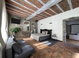 La Ferme du Château - Luxury Suite，位于Fontaine-lʼÉvêque的酒店