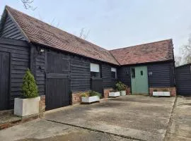The Nook, 1 Bedroom Cottage with Indoor Fireplace