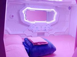 Mermaid Space Capsule Hostel Palermo，位于巴勒莫的酒店