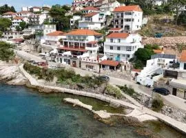 Apartments by the sea Jelsa, Hvar - 22256