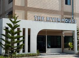 theriverhouse，位于Ban Muang Nga的酒店