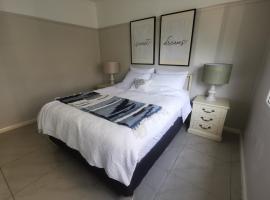 Three Bedrooms House，位于Chullora的酒店