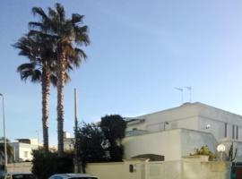 Baia verde Villa 10 posti，位于加利波利的酒店