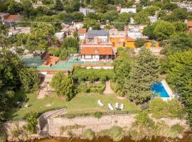 Caba&ntilde;as el Bierzo，位于库拉布罗切罗镇的海滩酒店