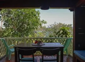 Totò Pizza Bungalows and Sea View Restaurant