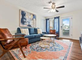 New 4BR 4BA AU Oasis 2 Mins to Downtown & Stadium Sleeps 10，位于奥本的酒店