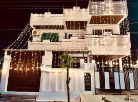 ReeGi Luxury Stay，位于阿拉哈巴德的酒店