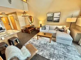 Lutsen Ski-In/Ski-Out | Moose Mtn Views | Hot Tub