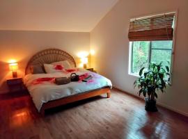 THE TAJ- Loft on Russel Island，位于Russell Island的酒店