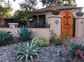 Seq Parks-House with Hot Tub Fire Pit Koi Pond Outdoor Kitchen