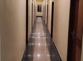 Himachal hotel and restaurant，位于吉申格尔的酒店